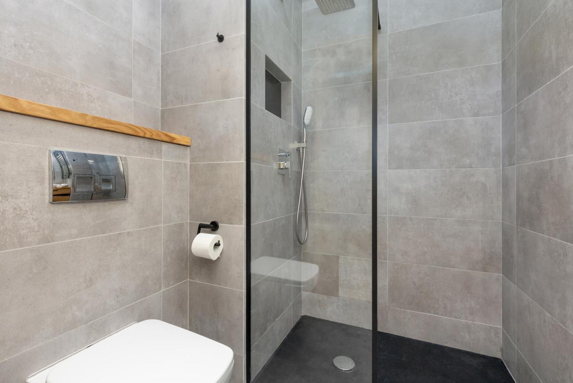 Business Center Apartments Warsaw Wola By Noclegi Renters Exteriör bild